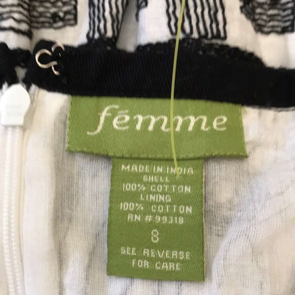 SALE!!  Like new Femme Embroidered Midi Skirt - Picture 5 of 6